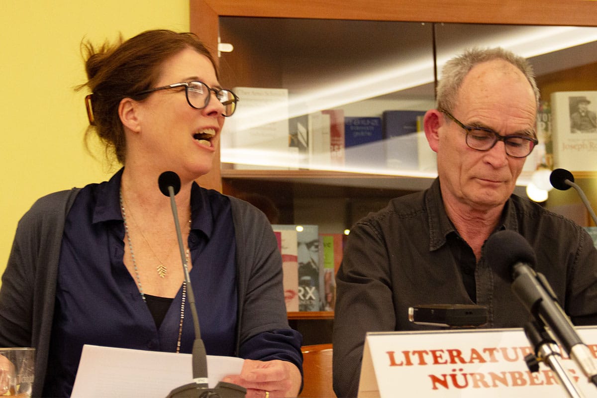 Katja Amberger und Martin Pfisterer in der szenischen Lesung „Reiselust“ im Literaturclub am 28.4.2022 | © Herbert Grambihler