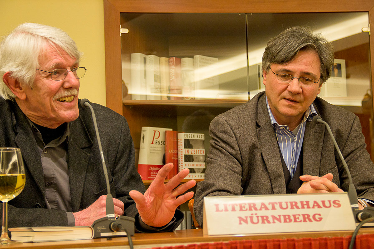 Im Gespräch: Karlheinz Bedall mit Michael Maar am 27. Februar 2014. © Joachim Hauser
